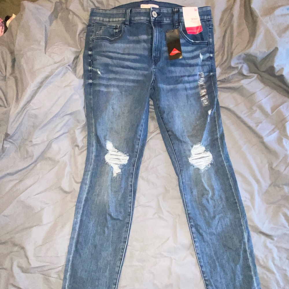 BRAND NEW Low Rise Distressed Skinny Jeans Size 15